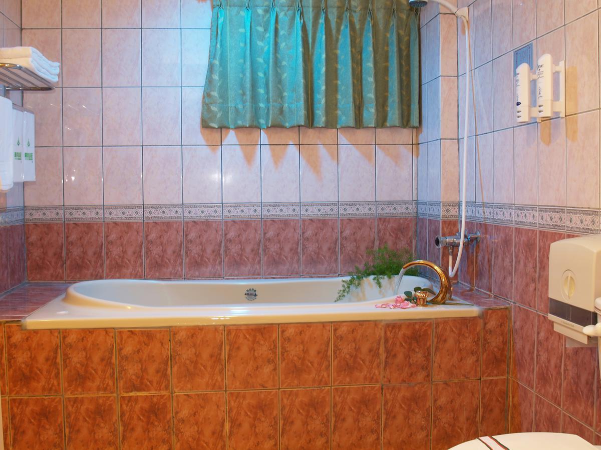 Park Motel Чиай Сити Екстериор снимка