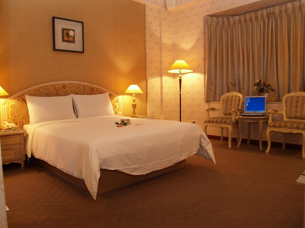 Park Motel Чиай Сити Екстериор снимка